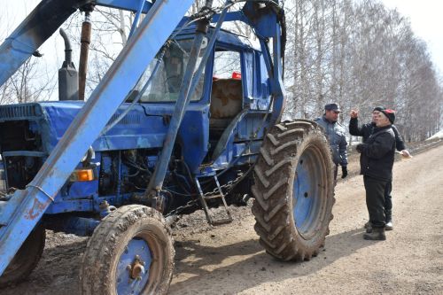 Тракторыма — 40, ә үземә унҗиде генә әле (фото)