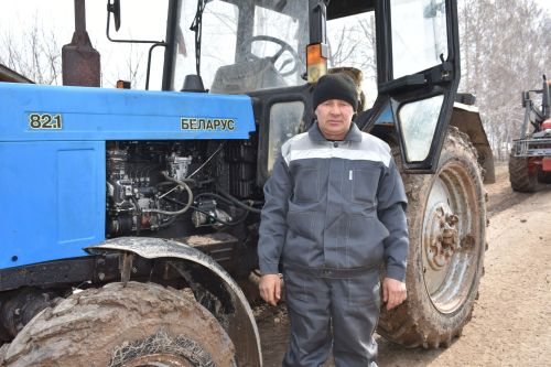 Тракторыма — 40, ә үземә унҗиде генә әле (фото)