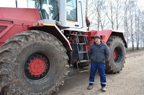 Тракторыма — 40, ә үземә унҗиде генә әле (фото)