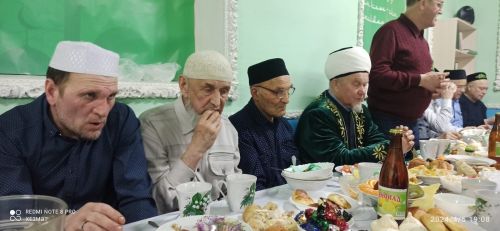 Кариле авылы мәчетендә ифтар мәҗлесе узды (фото)