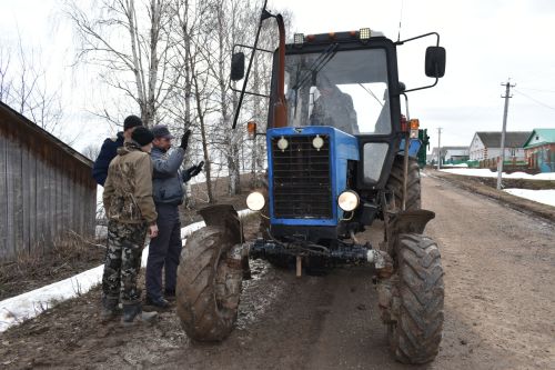 Тракторыма — 40, ә үземә унҗиде генә әле (фото)