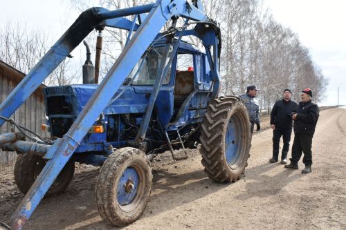 Тракторыма — 40, ә үземә унҗиде генә әле (фото)