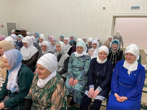 Нотфуллинар гаиләсе Салавычта ифтар үткәрде (+фоторепортаж)