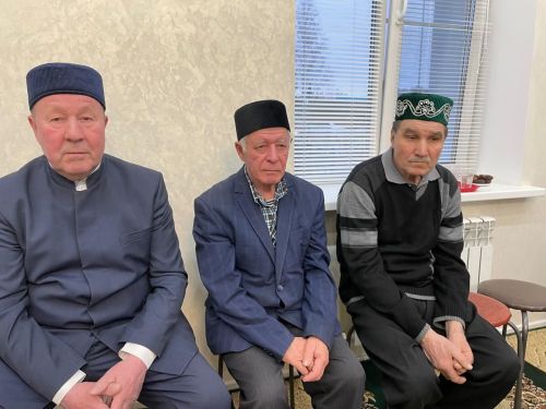 Нотфуллинар гаиләсе Салавычта ифтар үткәрде (+фоторепортаж)