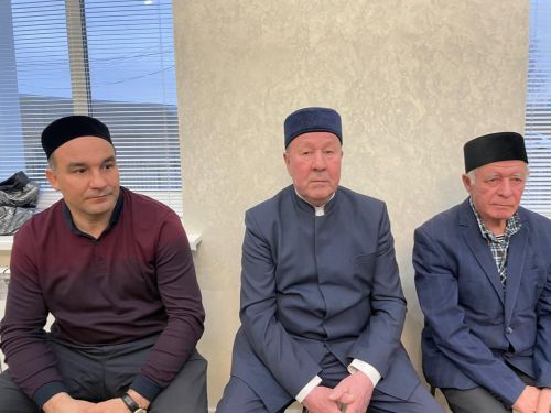 Нотфуллинар гаиләсе Салавычта ифтар үткәрде (+фоторепортаж)