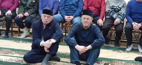 Нотфуллинар гаиләсе Салавычта ифтар үткәрде (+фоторепортаж)