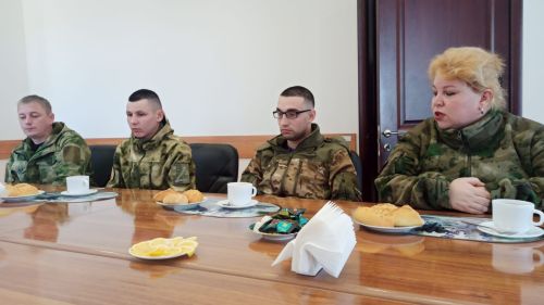 Балтачта ялга кайткан егетләр район башлыгы белән очрашты (+фото)