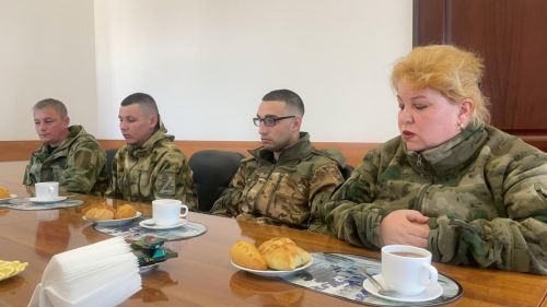 Балтачта ялга кайткан егетләр район башлыгы белән очрашты (+фото)