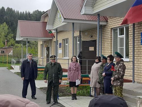 Со сяська тӥ понна, солдатъёс, ож лудысь бертымтэ ӧрӟиос!