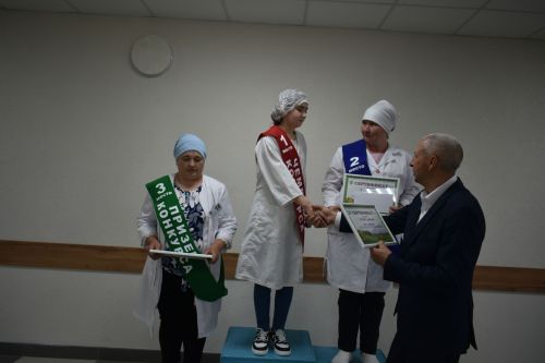 Иң яхшы сыер савучы, ясалма орлыкландыручы һәм зоотехник кайсы хуҗалыктан? (+ Бик күп фото)