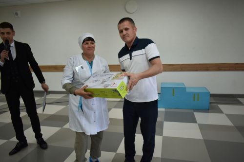 Иң яхшы сыер савучы, ясалма орлыкландыручы һәм зоотехник кайсы хуҗалыктан? (+ Бик күп фото)