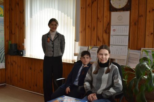 Балтач мәктәбенең яшь журналистлары бездә кунакта (фото)