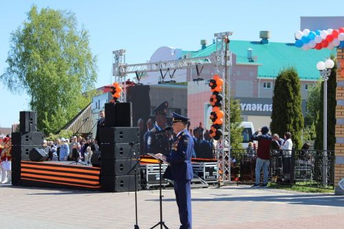 Район хәрби комиссары Җиңү көне белән котлый