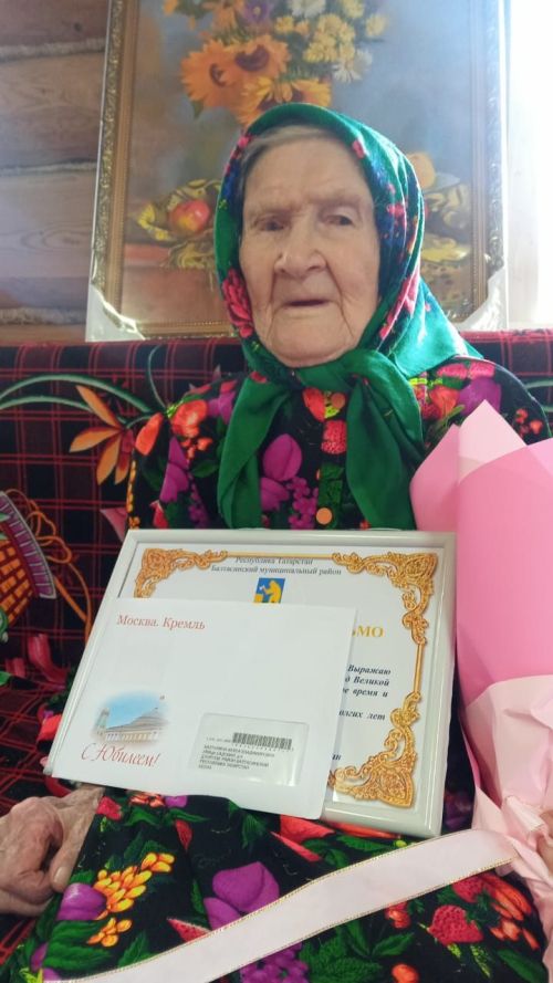 Фекла Владимировна бер гасырлык гомер бәйрәмен билгеләп уза (фото)