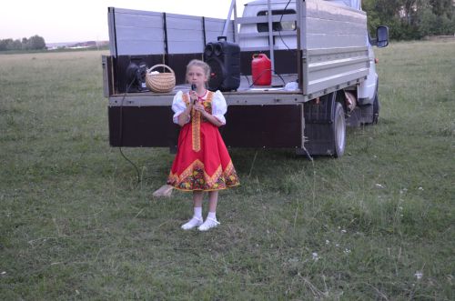Блины, народные песни, пляски...