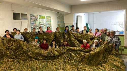 Балтачта бердәм булып маскировкалы сеткалар ясыйлар (фото)