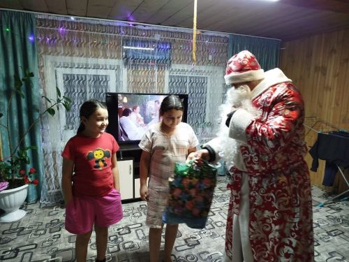 Көшкәтбашта балаларны куандырганнар