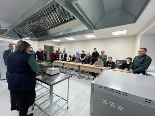Арча аграр-сәнәгать һөнәр көллиятенең 2нче филиалына кемнәр килгән?