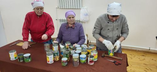 Чапшар авыл клубында җиңү шәмнәре ясаганнар