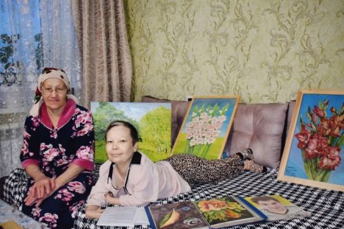 Авыру кызын тәрбияләүче 76 яшьлек Зөлфия апа: «Миңа сынау арты сынау килде»