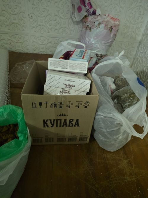 Салавыч авылы волонтерлары бу юлы фронтка ун сетка үреп җибәрергә җыена