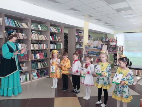 Балтач үзәк балалар китапханәсендә “Безне берләштерүче көн” чарасы узды