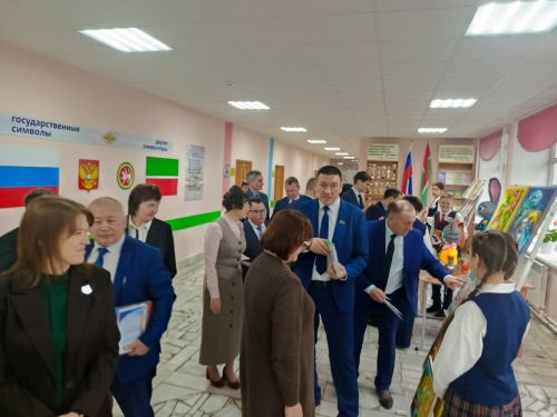 Укучыга ихтирамлы һәм игътибарлы педагогик кадрларның эшләве зур сөенеч