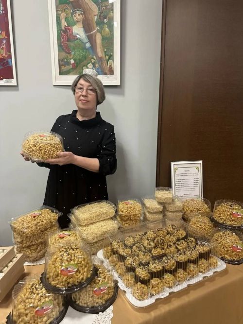 Балтачлылар «Әкият»  курчак театрында узган күргәзмә-сатуда катнашты