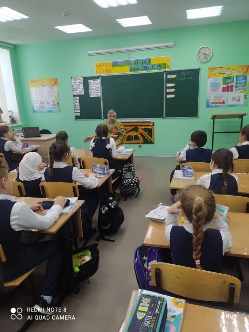 Әфган сугышы ветераны гимназиядә кунакта булды