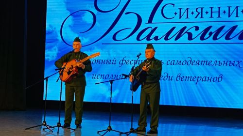 300 пала адями одӥг вожвылъяськонын