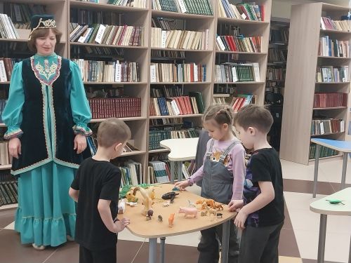 Балтач Үзәк балалар китапханәсенә кунаклар килгән
