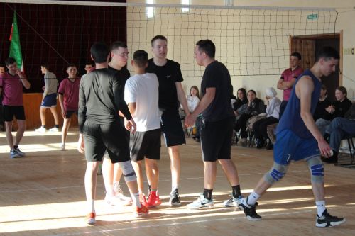 Дамир батыр истәлегенә волейбол ярышлары узды