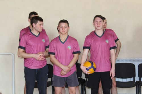 Дамир батыр истәлегенә волейбол ярышлары узды