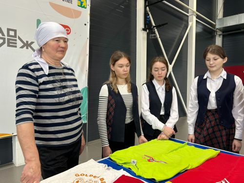 «Хыял» яшьләр үзәге яшьләрне эшкә урнаштыру буенча очрашу уздырды