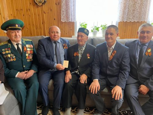 Маңгай тире түккән буынга медаль бирәләр