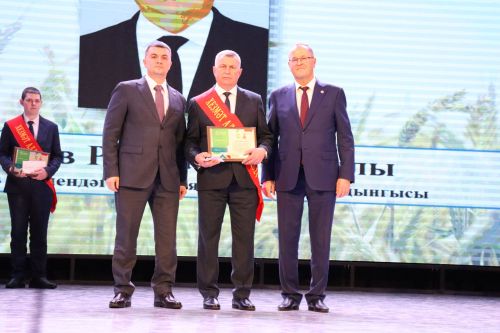 Районыбызда бик зур чара — алдынгылар слеты булып узды