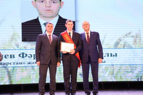 Районыбызда бик зур чара — алдынгылар слеты булып узды