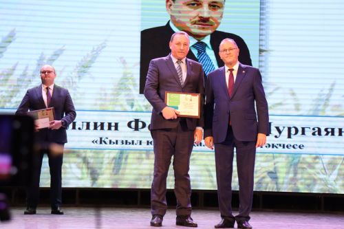 Районыбызда бик зур чара — алдынгылар слеты булып узды