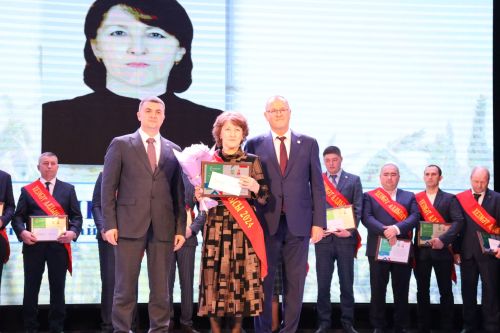 Районыбызда бик зур чара — алдынгылар слеты булып узды