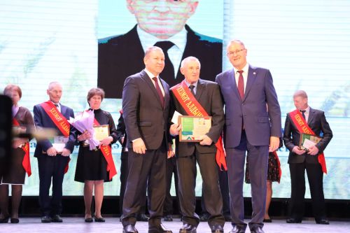 Районыбызда бик зур чара — алдынгылар слеты булып узды