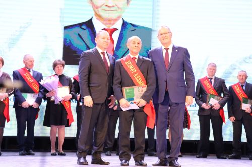 Районыбызда бик зур чара — алдынгылар слеты булып узды