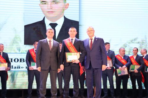 Районыбызда бик зур чара — алдынгылар слеты булып узды