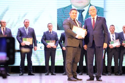 Районыбызда бик зур чара — алдынгылар слеты булып узды