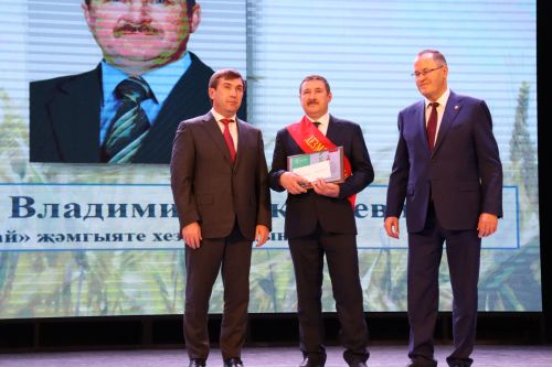 Районыбызда бик зур чара — алдынгылар слеты булып узды