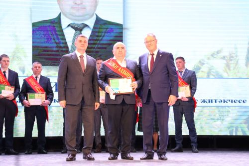 Районыбызда бик зур чара — алдынгылар слеты булып узды