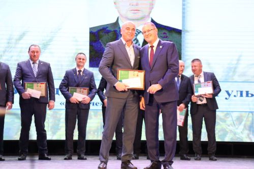 Районыбызда бик зур чара — алдынгылар слеты булып узды