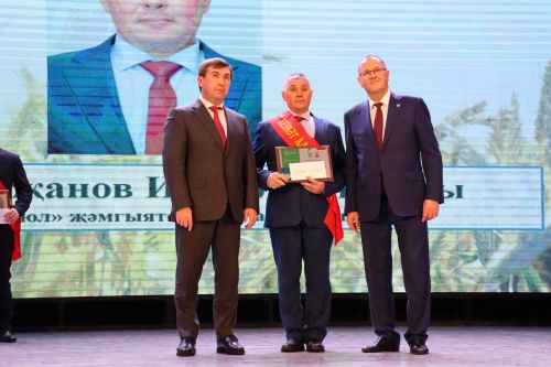 Районыбызда бик зур чара — алдынгылар слеты булып узды