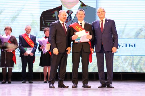 Районыбызда бик зур чара — алдынгылар слеты булып узды