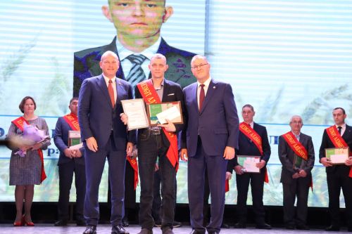 Районыбызда бик зур чара — алдынгылар слеты булып узды