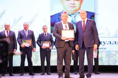 Районыбызда бик зур чара — алдынгылар слеты булып узды